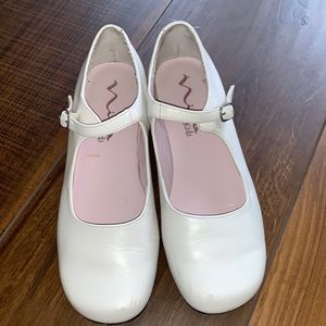 Girl dress shoes